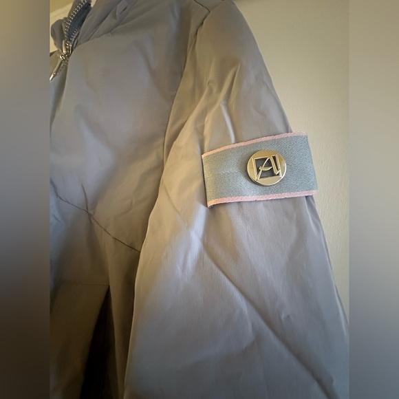 ✨ Astrid Light Gray Hooded Jacket – Modern Elegance & Cozy Luxury (L) - Picture 4 of 7